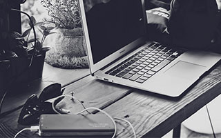 豪森染红离场！西媒：西足协将认错，VAR被停赛，皇马遭针对